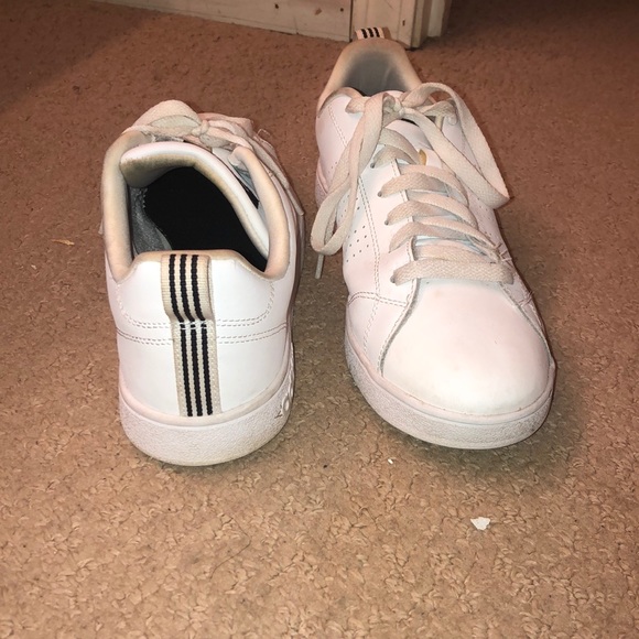 White adidas shoes - Picture 3 of 4